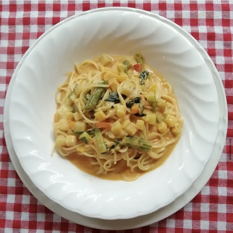 野菜畑のトマトクリームソース